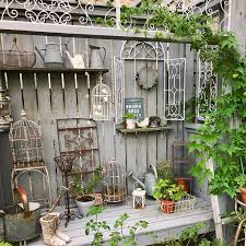 Guten Morgen Regenmorgen Wegen Taifun 15 Erwartete Hochsttemperatur 25 Ich Dampfe Weil Die Luftfeucht Gartendekoration Garten Garten Deko