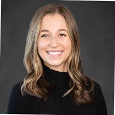 Lori Skinner's Instagram, Twitter & Facebook