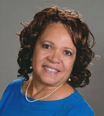 Donna Dumas's Instagram, Twitter & Facebook