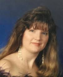 Heidi Burke's Instagram, Twitter & Facebook