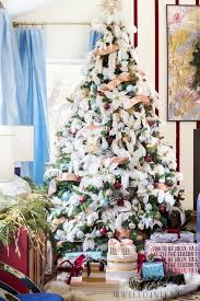 This is yet another color combo, deriving from the traditional christmas color combinations through excluding one of the traditional colors. 42 Best Christmas Tree Decorating Ideas Pro Secrets A Piece Of Rainbow