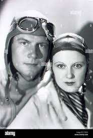 George dix hi-res stock photography and images