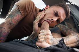 Tattooed guys having gay sex - Gay Porn Wire