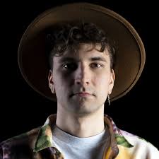 Stream Oliver Rivers music