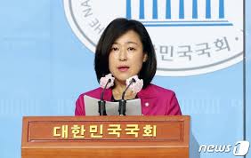 단독靑 거짓 해명…김기표 비서관 땅 살때 개발제한 없었다 5. êµ­ë¯¼ì˜íž˜ íˆ¬ê¸° ë…¼ëž€ ê¹€ê¸°í'œ é' ë°˜ë¶€íŒ¨ë¹„ì„œê´€ ì‚¬í‡´í•´ì•¼ ë¨¸ë‹ˆs