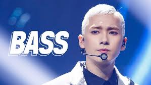 MPD직캠] 뉴이스트 아론 직캠 4K 'BASS' (NU'EST ARON FanCam)