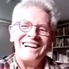 VOICI UN WEBINAIRE GRATUIT POUR T'ACCUEILLIR** # **BIENVENUE AUX NOUVEAUX  PASSIONNÉS** https://quebeccompostelle.mykajabi.com/inscription Prenez  quelques secondes pour vous présenter et nous partager votre rêve de  rando-communautaire sur le Chemin du ...