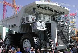 Le chantier sur lequel le camion travaille doit être aussi de taille. Liebherr T 282b Wikipedia