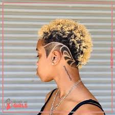 58 75 Hottest Short Hairstyles For Black Women Blackwomenhairstyles Hottesth Black Blackwomenhairstyle Style De Cheveux Courts Coiffure Courte Coiffure