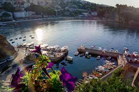 The restaurant grand offers a wide range of mediterranean, albanian and montenegrin cousine and is well known for its fresh lobster. Ulcinj In Montenegro