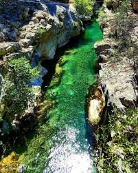 Yazılı kanyon girdiğiniz anda sizi büyüsü altına alacak olan yazılı kanyon, isparta il sınırları içerisinde olup 1989 yılında tabiat parkı olarak kabul edilmiştir. Isparta Da Bulunan Yazili Kanyon Milli Parki Dogaseverleri Bekliyor Fotograf Yasin Demiral Geziler Seyahat Manzara