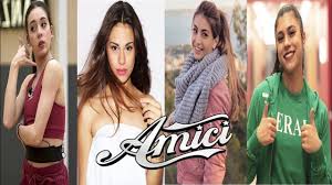 Sono stato in tutti e tre i paesi, e francamente non ho trovato una gran differenza tra le tre. Le 5 Ragazze Piu Belle Di Amici 17 Youtube
