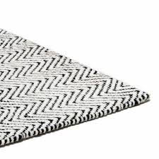 Check spelling or type a new query. Tapis Design Lignes Geometriques Noir Et Blanc En Coton Et Jute