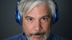 Kelly Willis's Instagram, Twitter & Facebook