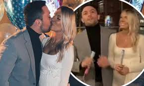 Love Is Blind S Mark Cuevas And Girlfriend Aubrey Rainey Are Expecting A Baby Boy In April Daily Mail Online Love is blind was filmed back in 2018 but mark is currently reliving his disastrous wedding breakup with jessica now that the season 1 finale has debuted on the streaming service.