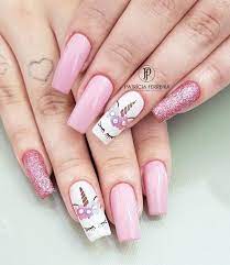 Estas color mate con dorado, o plata. 40 Ziemlich Clever Nagel Designs Und Farben Nageldesigns Info Clever Designs Farben Disenos De Unas De Unicornio Manicura De Unas Unas De Colores