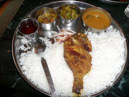 Cooked basmati or long grain rice, for serving. Goan Fish Curry Rice Thalli Fish Curry Curry Rice Curry