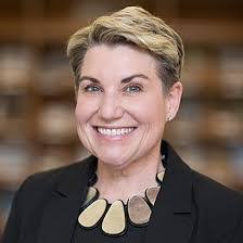 Annette Graham's Instagram, Twitter & Facebook