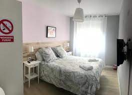 Alojamientos olga se encuentra en un lugar privilegiado de pamplona, en la zona hospitalaria y universidades, y a 15 minutos andando al centro histórico de la ciudad. Alojamientos Olga Pamplona Updated 2021 Prices