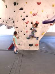 Aesthetic climbing gym offers rock climbing classes for all skill levels and interests. Aesthetic Climbing Gym 26794 Vista Ter Lake Forest Ca Sports Mapquest