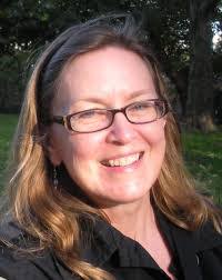 Lisa Roney's Instagram, Twitter & Facebook