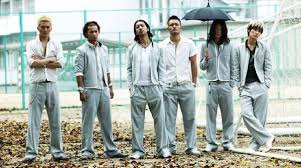 Mendung diciptakan bukan untuk membuat langit menjadi gelap, tetapi ia hadir untuk memberi kabar gembira akan sejuknya air hujan yang akan turun. Crows Zero 2 Starring Shun Oguri Shunsuke DaitÅ Suzunosuke Tanaka SÅsuke Takaoka KyÅsuke Yabe Takayuki Yamada Tommy Ly Yusuke Nakajima