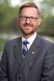 Corporate Headshots of Albuquerque's Resilient Solutions 21