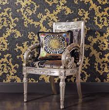 Versace Siyah Altin Gold Sal Desenli Duvar Kagidi 122 cm x 244 cm x 0.3 cm. versace siyah altin gold sal desenli duvar kagidi
