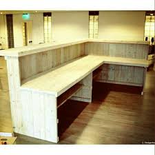 Pin De Muecke Sarah En Meja Bar Ud Dwi Jaya Muebles Para Despensa Mostrador De Palets Mostrador De Madera