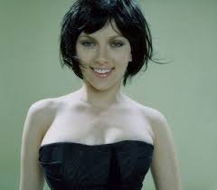 Pin By Holli Marie On Beauty Inspiration Scarlett Johansson Hairstyle Scarlett Johansson Photoshoot Scarlett Johanson