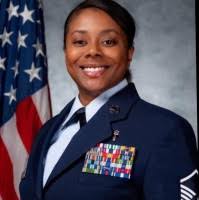 100+ perfiles de «Lakeva»