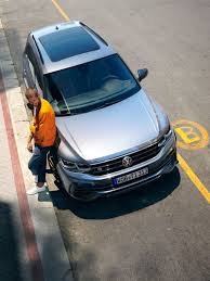 The tiguan is equipped with a suite of helpful tech features designed to help make parking, passing, and, well, driving easier. Der Tiguan Suv Modelle Volkswagen Deutschland