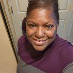 Lisa Edelen's Instagram, Twitter & Facebook