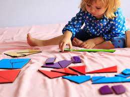 6 fun activities to teach toddlers / preschoolers the concept of math (sorting, counting)! 10 Fun And Educational Games To Play With Toddlers