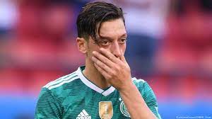 Mesut özil set to join fenerbahce. Mesut Ozil The Answer Is In His Silence Sports German Football And Major International Sports News Dw 13 07 2018