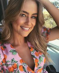 🍊🍊 Steph Claire Smith in her Aranciata Wrap Dress 🍊🍊 Shop the  collection: https://bit.ly/2DEYkHq