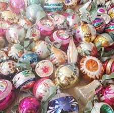 Christopher radko shiny brite ornaments, tree toppers & garlands. Vintage Christmas Ornaments And How To Collect Them Cbc News
