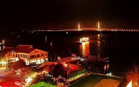 Cần thơ là một thành phố trực thuộc trung ương của việt nam, là thành phố hiện đại và phát triển nhất ở đồng bằng sông cửu long, cần thơ hiện là đô thị loại i, là trung tâm kinh tế, văn hóa, xã hội, y tế, giáo dục và thương mại của vùng đồng bằng sông cửu long. Buá»•i Tá»'i á»Ÿ Cáº§n ThÆ¡ Nen Ä'i Ä'au Ä'iá»ƒm Máº·t Nhá»¯ng Ä'iá»ƒm Du Lá»‹ch Hot Nháº¥t Viet Fun Travel