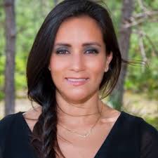 Muriel Reyes's Instagram, Twitter & Facebook