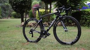 Il utilise des manivelles de 172,5 et des plateaux de 53 et 39 dents, sur la plupart des courses. Julian Alaphilippe S Specialized S Works Tarmac Sl6 I Tour De France 2018 Facebook