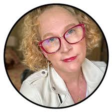 Be Willing to Reinvent Yourself to Grow with Erica Vogel Podcast by  InnovatorsBox®