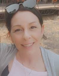 Genevieve Barton's Instagram, Twitter & Facebook