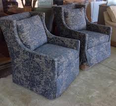 1011 01 Swivel Chairs In Jasper Indigo Lee Industries Swivel Chair Chair Swivel Chair