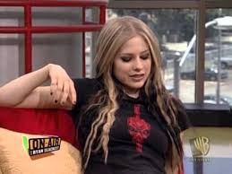 Прежде всего, русской аврил лавин называют певицу юлию савичеву, которая представляла россию на конкурсе «евровидение» 2004 года. Avril Lavigne Interview On Air With Ryan Seacrest 24 06 2004 Youtube