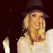 Abi Breuer (@AbiBrianne)