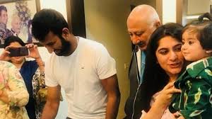 Cheteshwar pujara overcame an early indian collapse to steer his side towards a breakthrough win we all know how critical cheteshwar pujara is to india's batting ecosystem, but do you know who's. Cheteshwar Pujara S Family Welcomes Him With A Cake After Record Breaking Australia Tour Sports News