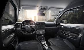 C4 cactus е видимо обновен, съобразно изискванията на сегмента по отношение новият citroën c4 cactus разполага с 12 системи в помощ на управлението, които осигуряват спокойствие и. Lanzamiento Nuevo Citroen C4 Cactus En Argentina