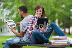 We built your money's swiss army knife. Studenten Paar Studieren Auf Der Bank Stockfotos Freeimages Com