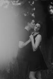 Romantic Date Night Under The Stars Spontaneous Couples Pictures In A Black Dress Couples Outdoorpics Violet Under The Stars Date Night Couple Photography