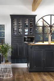 Ilot Central Colonne De Rangement Cuisine Inspiree Et Cree Par Les Meubles De Metiers Http Colonne De Rangement Cuisine Meuble De Metier Mobilier De Salon